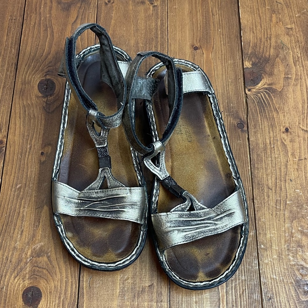 Naot Cymbal sandal metallic finish leather sandals size 37